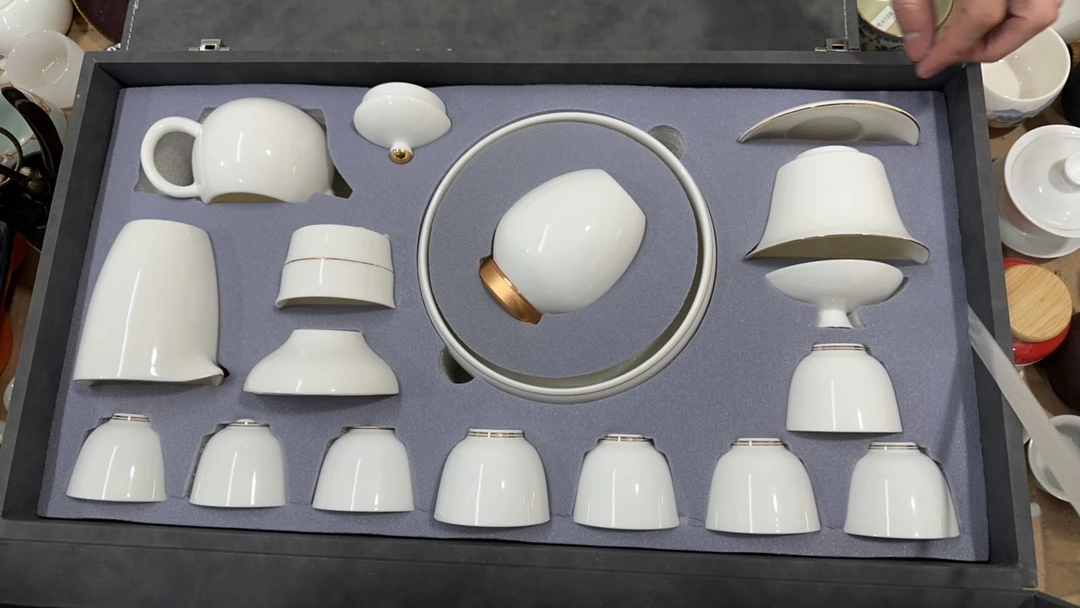 高档羊脂玉功夫茶具家用陶瓷礼盒伴手礼轻奢茶杯