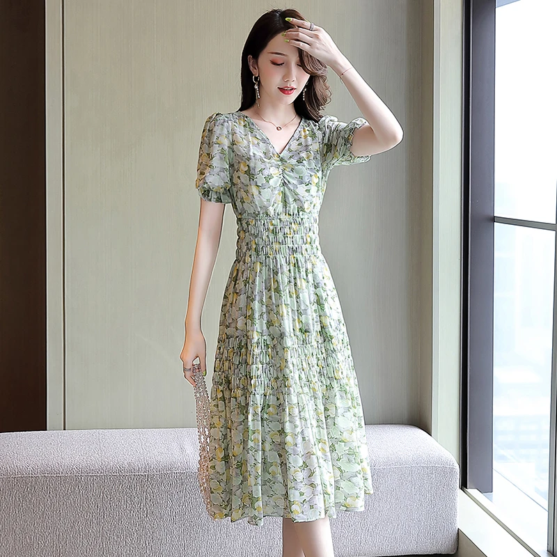 碎花雪纺连衣裙女装中长款2025年夏季新款显瘦气质高级感漂亮裙子