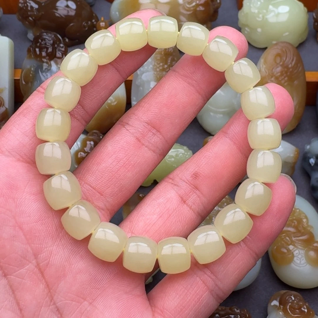 鱼***鱼和田玉（糖玉）未镶嵌颈饰