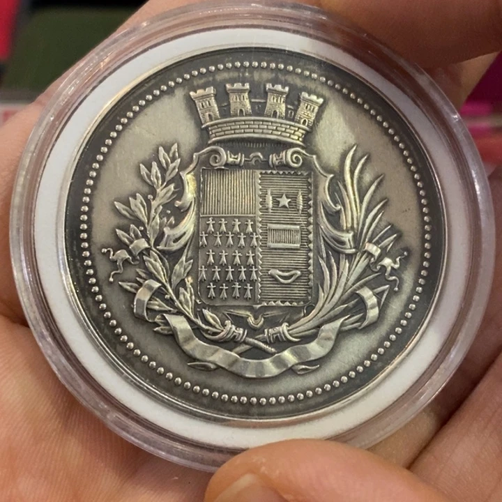 强***界银Ag900F19-如图一个法国银章