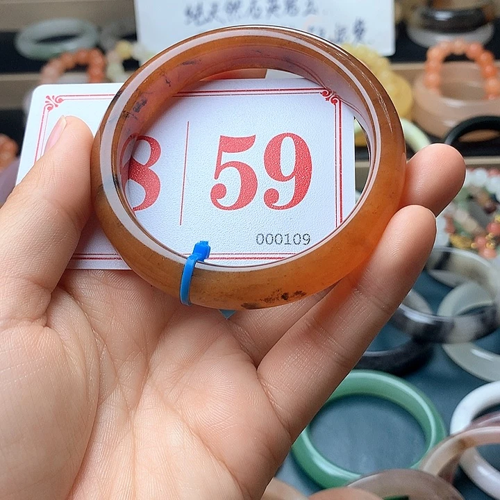 石英质玉（黄龙玉）未镶嵌手镯