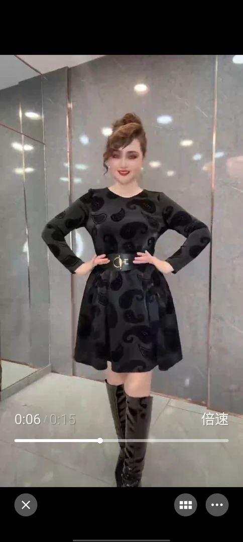 气质修身长款连衣裙黑色丝绒印花高级感时尚长袖