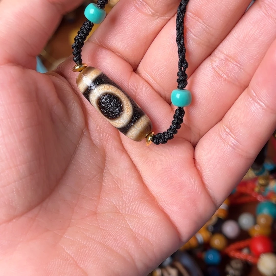 未镶嵌颈饰玛瑙/玉髓（覆膜）微**?