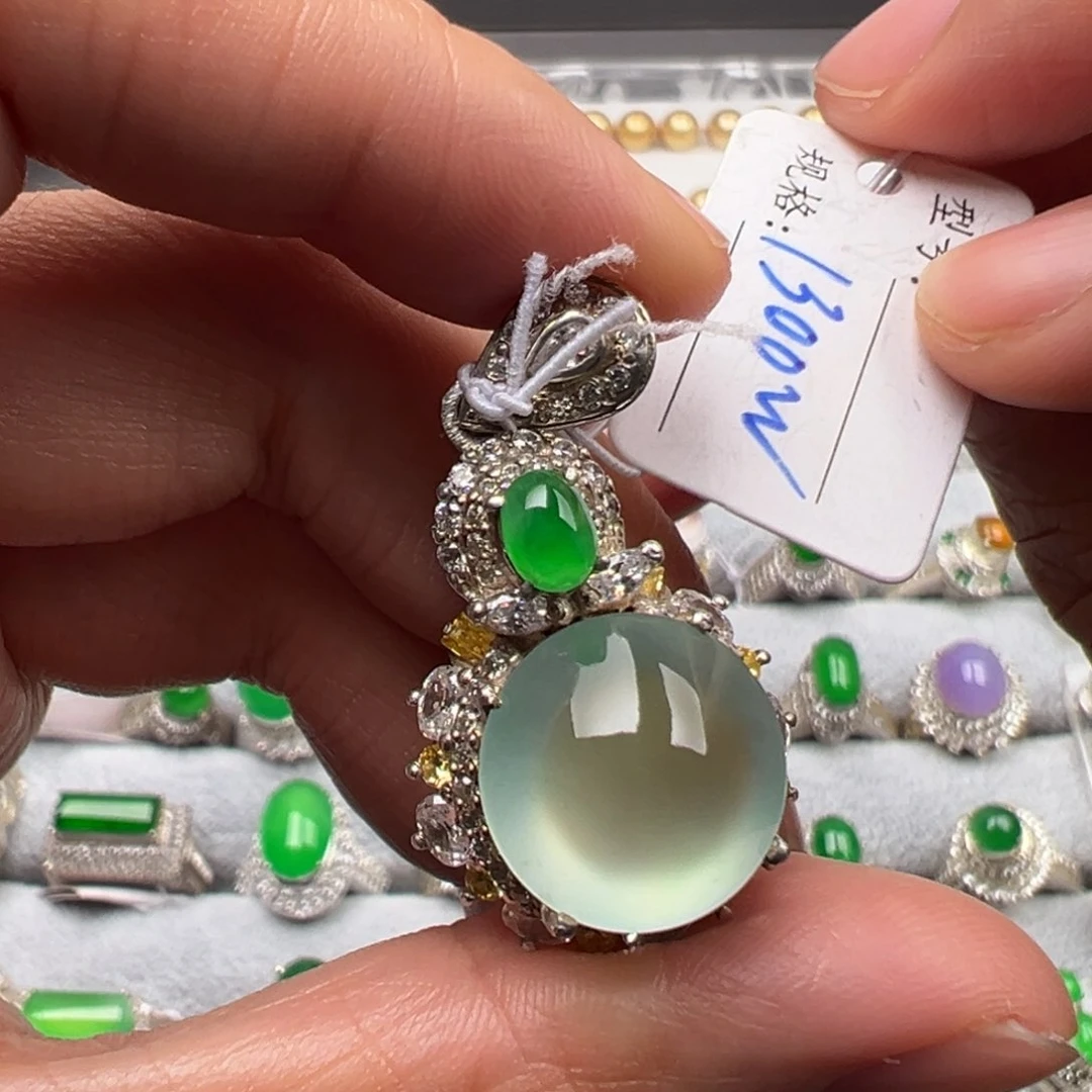 定制翡翠未镶嵌A货