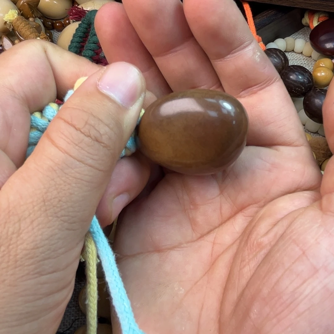 只买单纯的吊坠，没带链子，属的性质。
