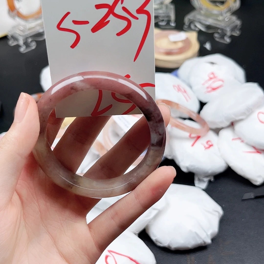 未镶嵌手镯石英质玉8.21