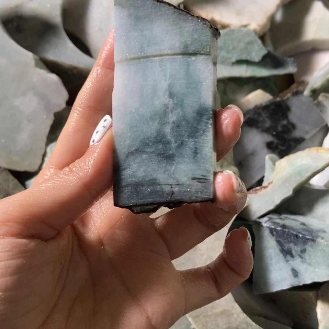 翡翠未镶嵌挂件天然翡翠