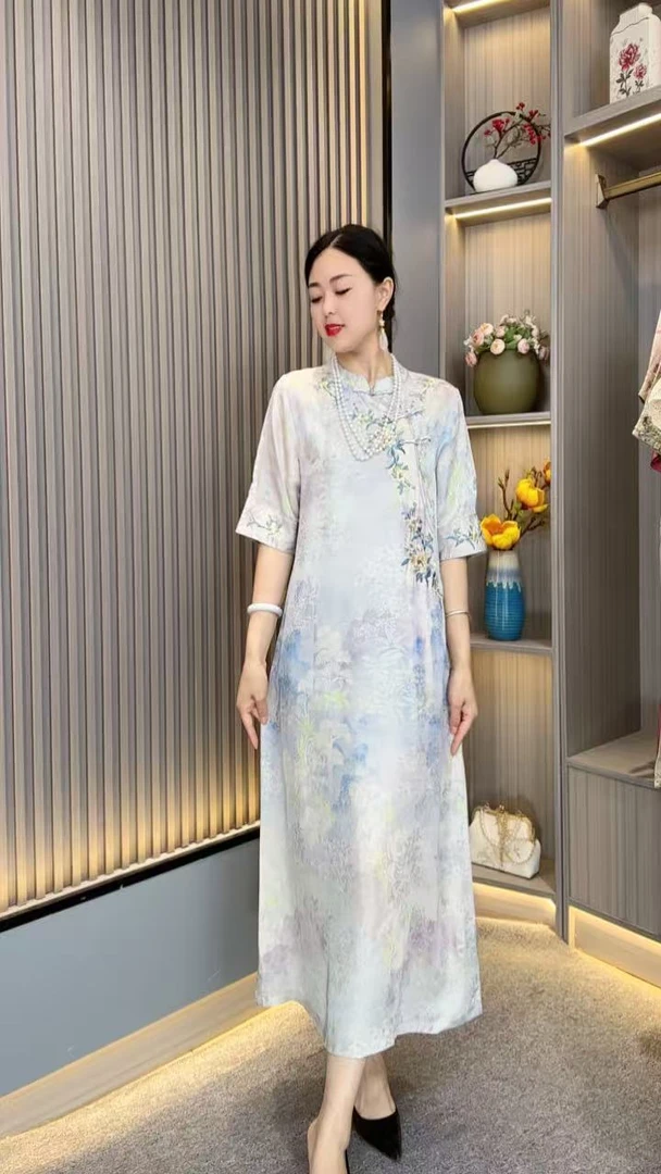 阑珊YJ5501新中式妈妈装国风立领优雅气质复古遮肉连衣裙