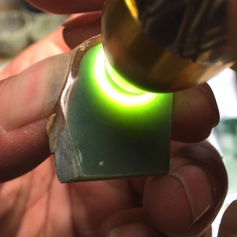 翡翠散珠天然翡翠小油青