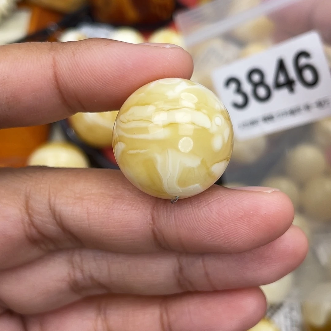 蜜蜡未镶嵌珠宝奇石23.3