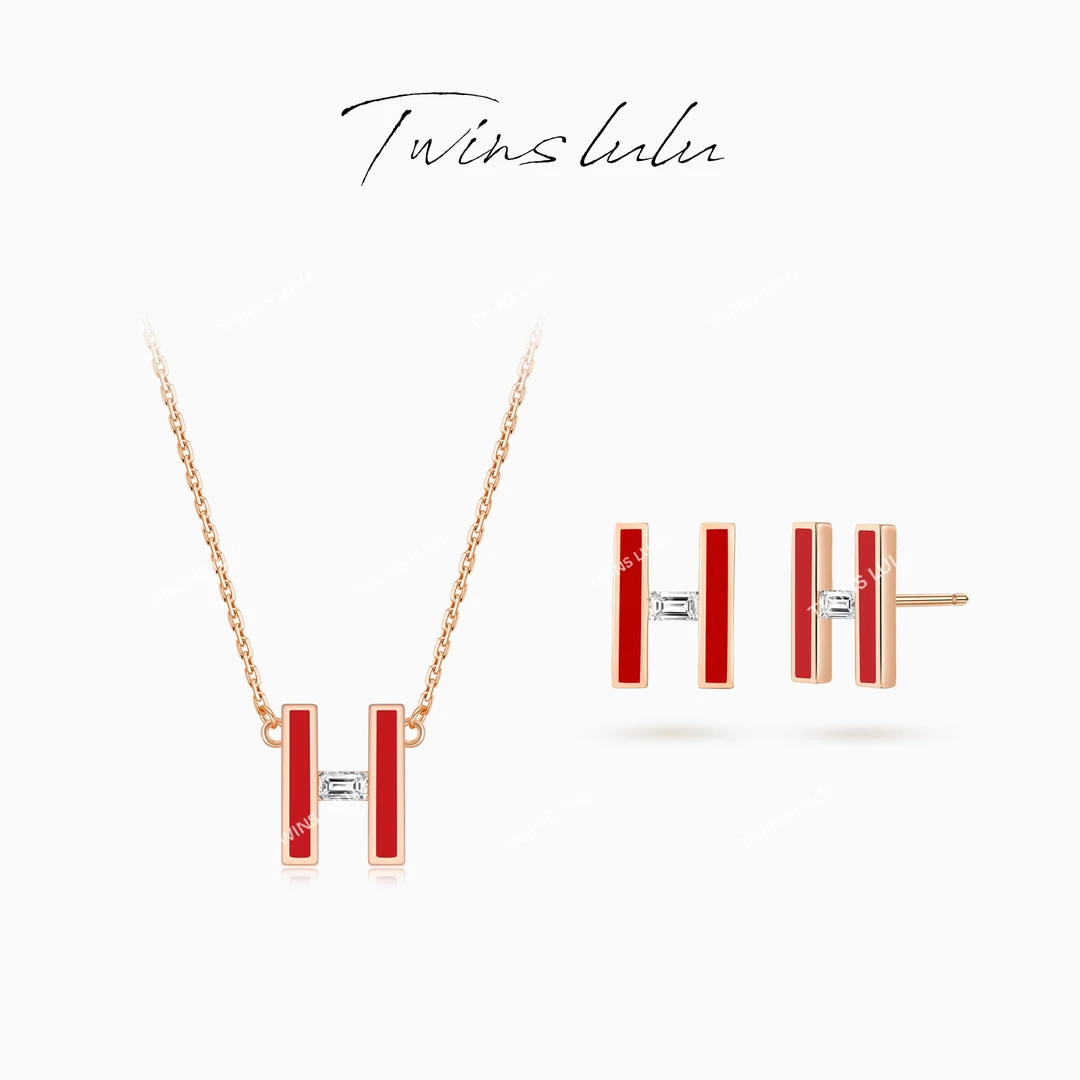 TWINS LULU【H字牌】 大气简约时尚红色字母H项链TSJ10112