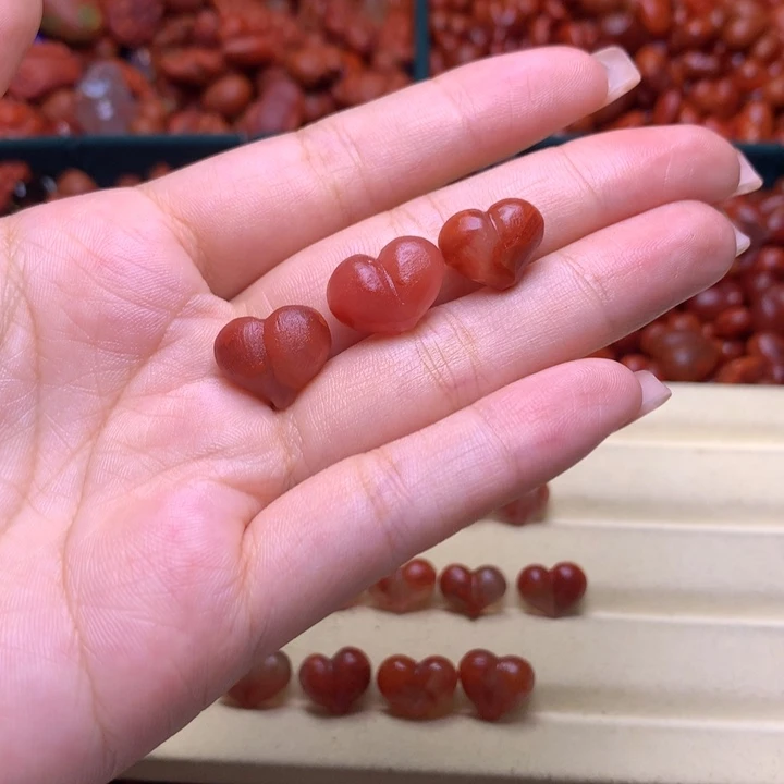 ****7南红玛瑙未镶嵌珠宝半成品32