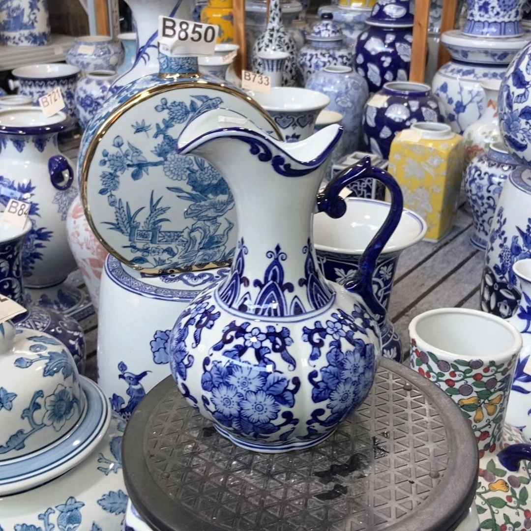 摆件奶壶手绘釉下彩