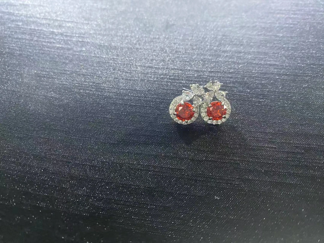 Q001时尚女款耳钉