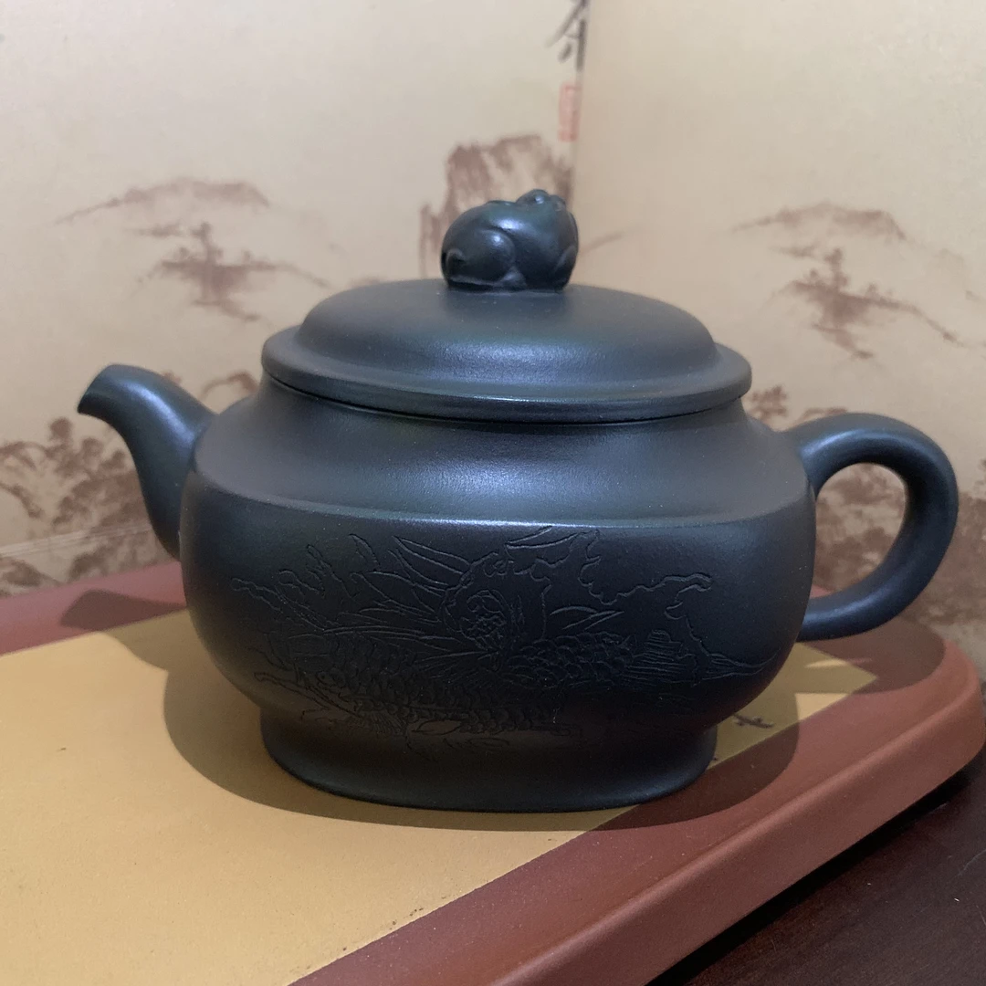 60号宜兴紫砂戴颜石英麒麟四方呈祥壶全手工