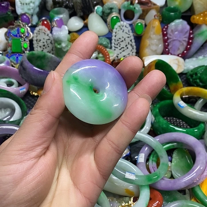 颈饰未镶嵌翡翠冷****e官方正规军回血放漏