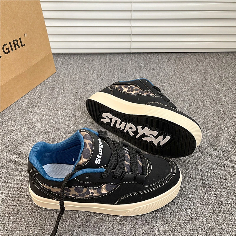 美式黑色豹纹复古港风情侣男鞋ins百搭板鞋女2025冬季新款面包鞋