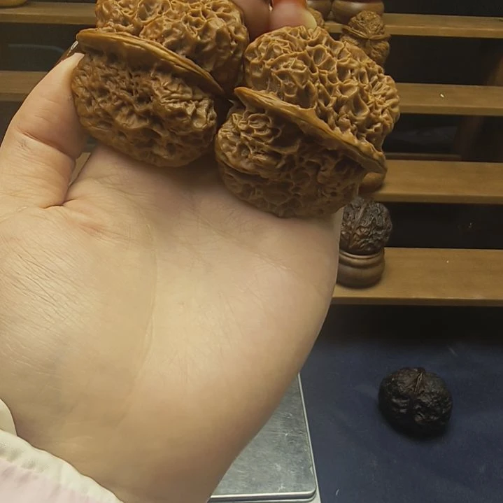 阿***狂文玩核桃吊坠骷髅蟾