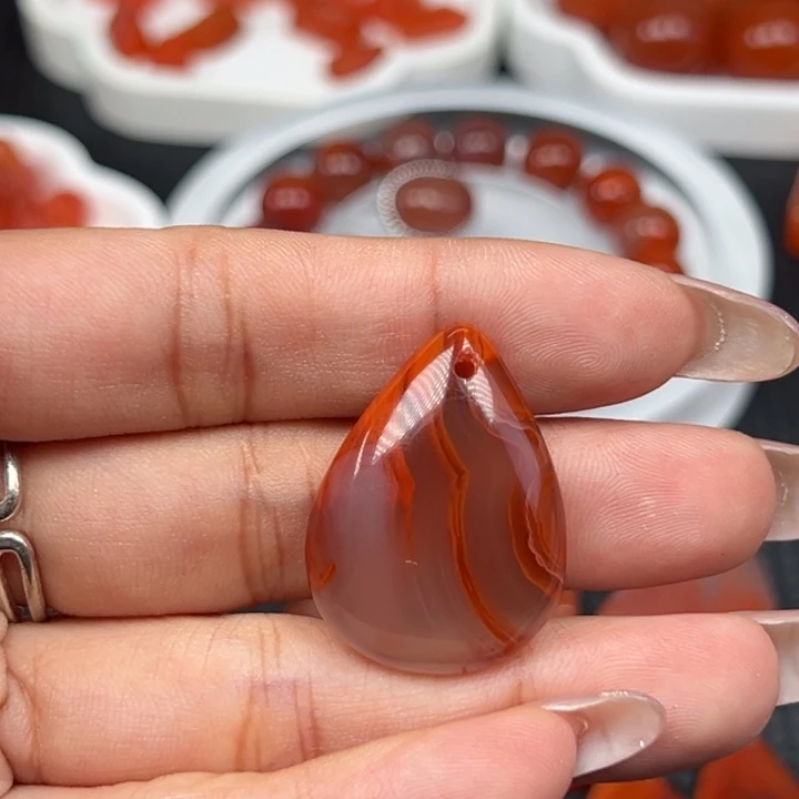 莎***莎南红玛瑙未镶嵌吊坠(不含链)