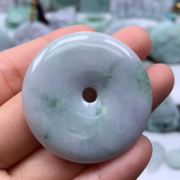 翡翠未镶嵌颈饰平安扣福利