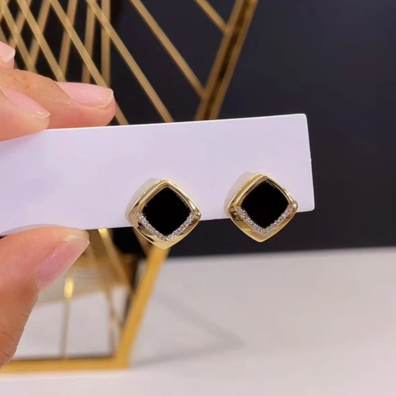 铜合金耳饰 简约高级黑金撞色几何方形耳钉复古法式耳环
