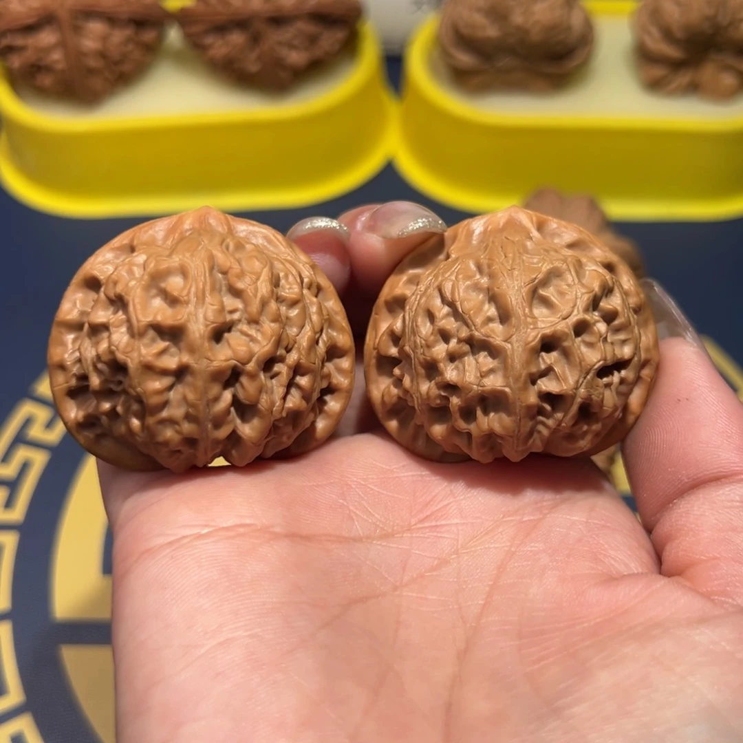 文玩核桃把件桃心宫灯42