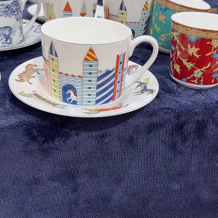 瓷片书斋的主人也在这里