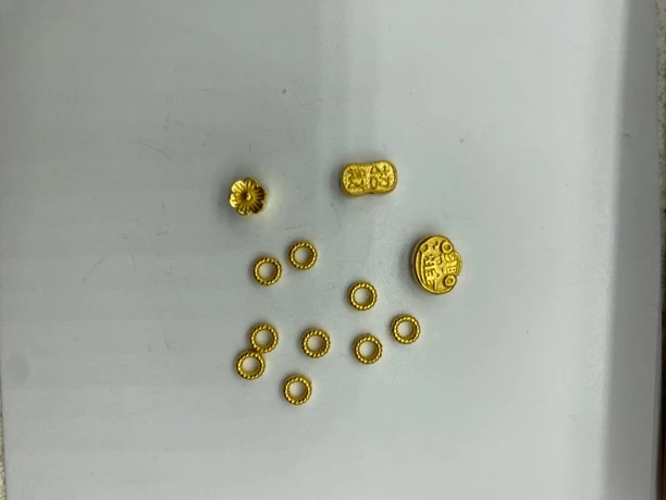 足金 小配件 4.42克