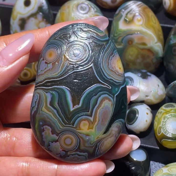 古***息玛瑙/玉髓未镶嵌珠宝奇石