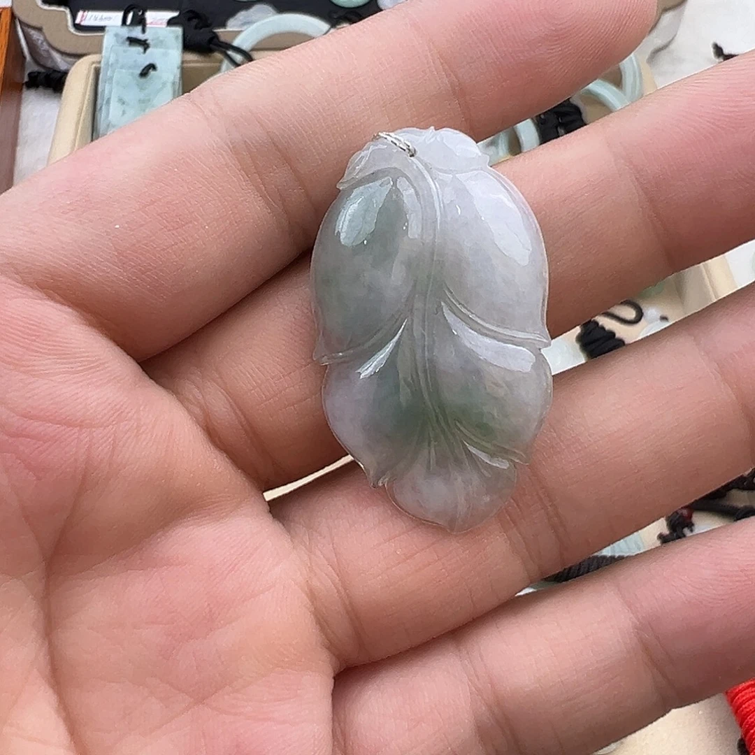 @***e翡翠未镶嵌颈饰玉叶