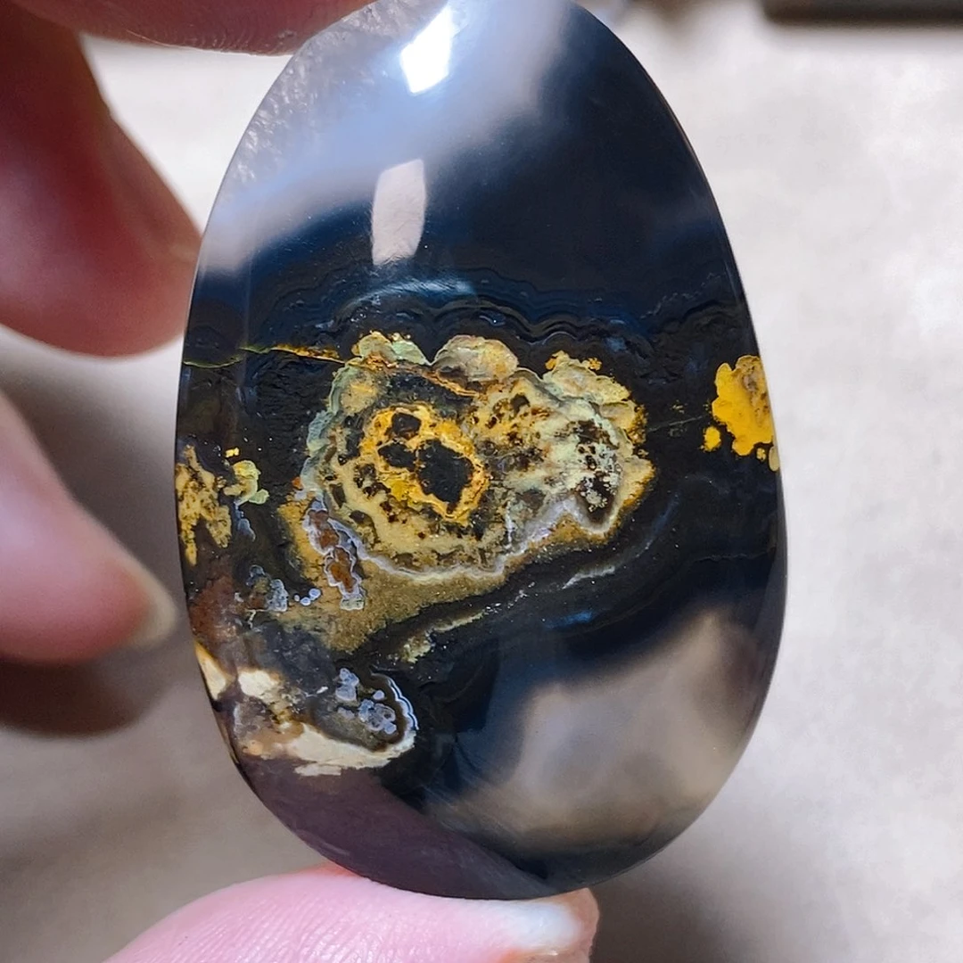 未镶嵌颈饰玛瑙/玉髓非**生