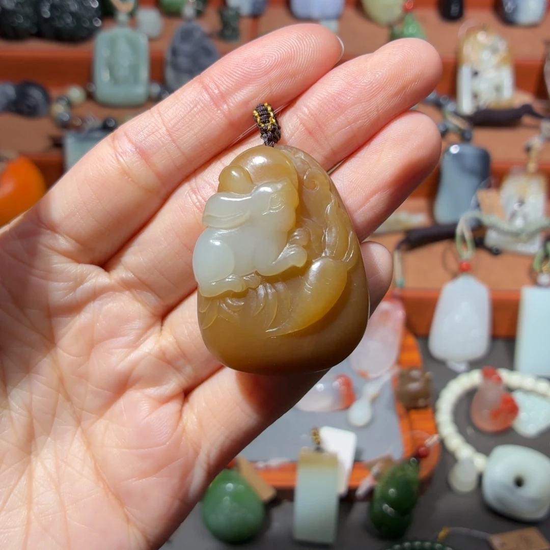 和田玉未镶嵌颈饰