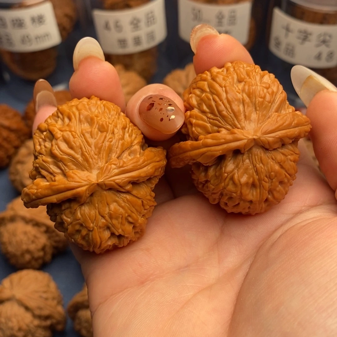 文玩核桃把件元宝白狮子全品