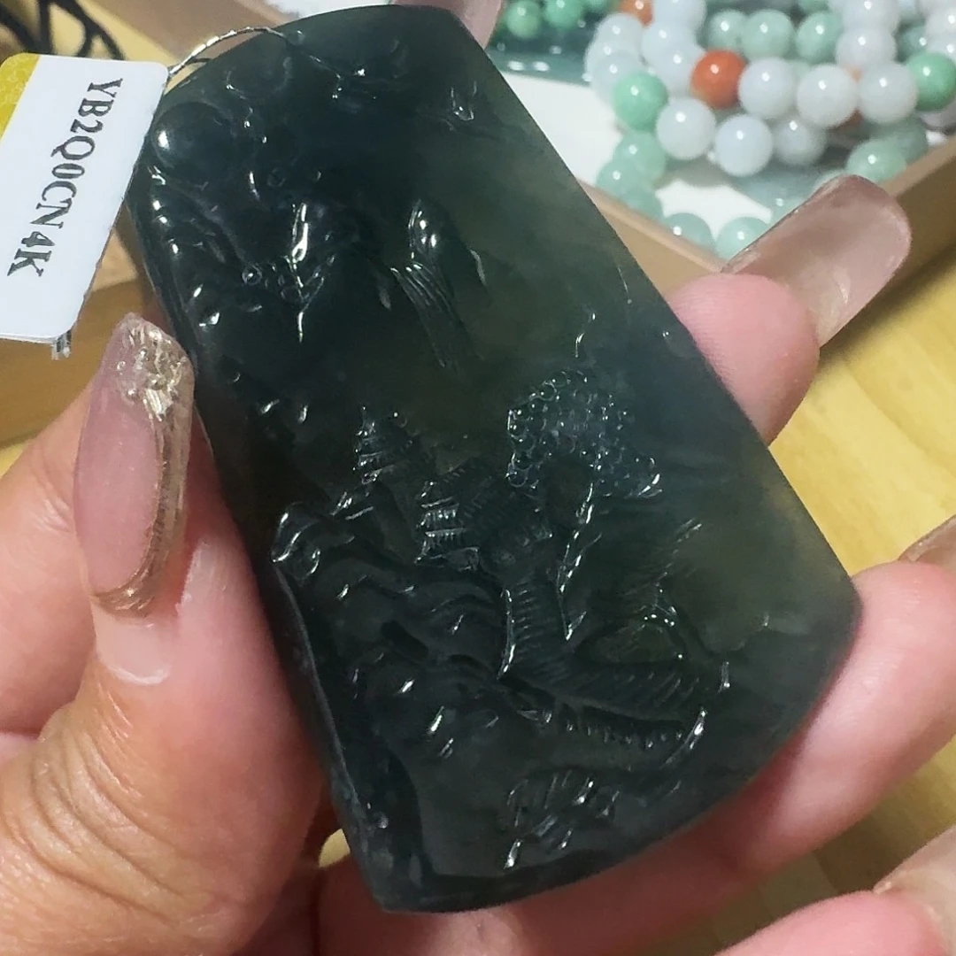 翡翠未镶嵌颈饰吊坠
