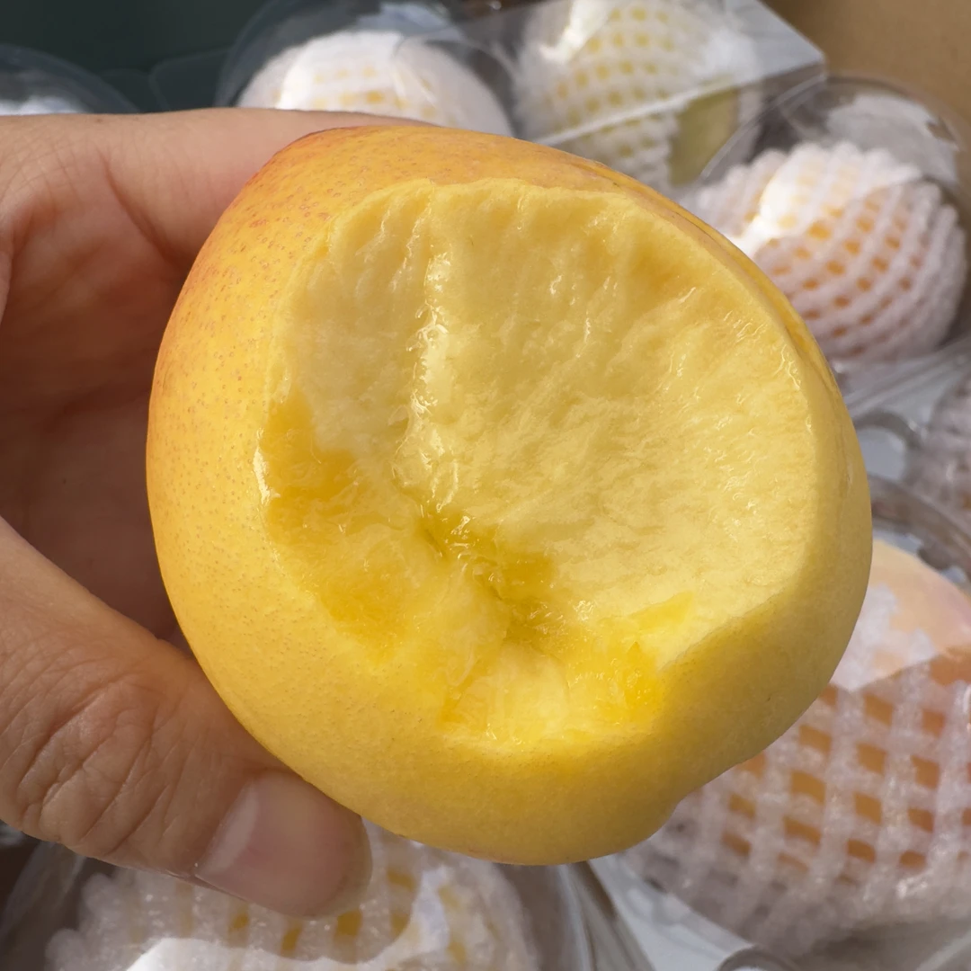 【6月浮力】云南黄金蜜桃2斤/4斤原箱脆甜多汁 顺丰包邮