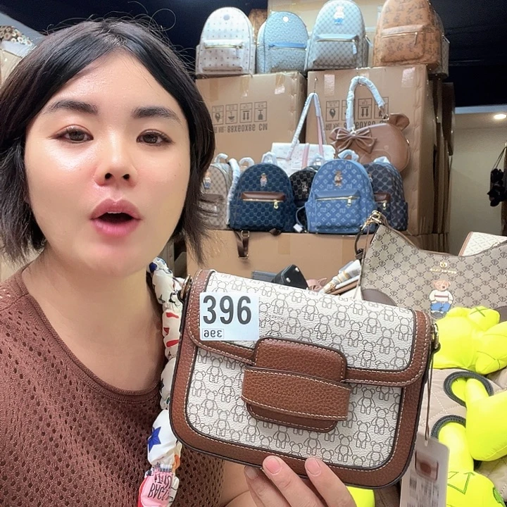 PVC包包包包包包吧