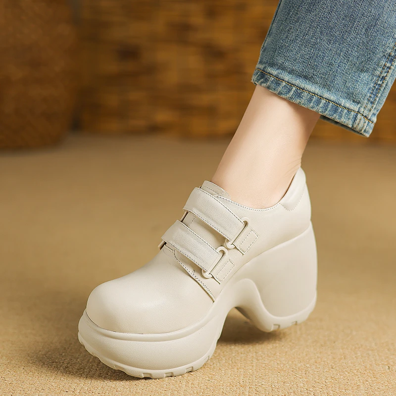 增高厚底魔术贴小白鞋春秋真皮圆头深口单鞋女10cm松糕坡跟高跟鞋