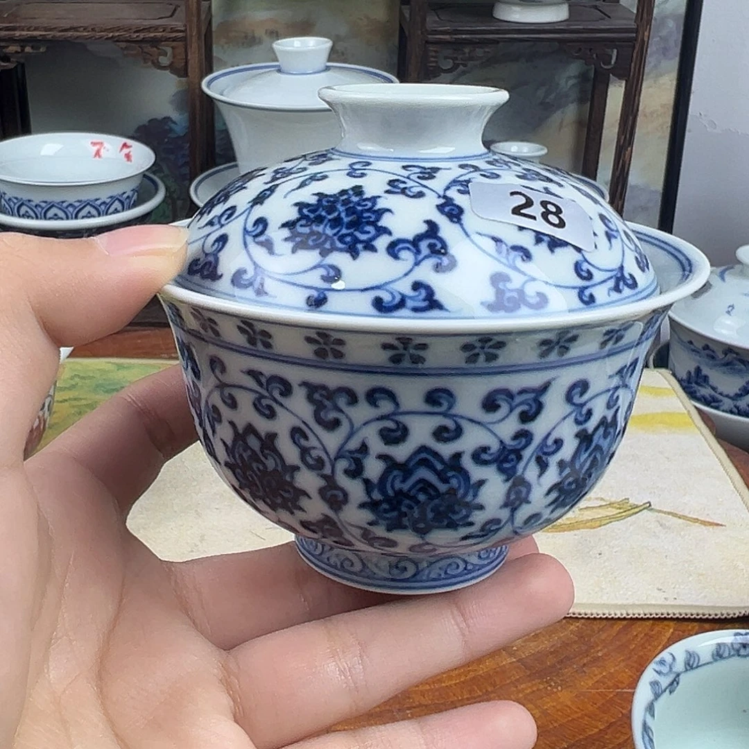 其他瓷缠枝莲盖碗28