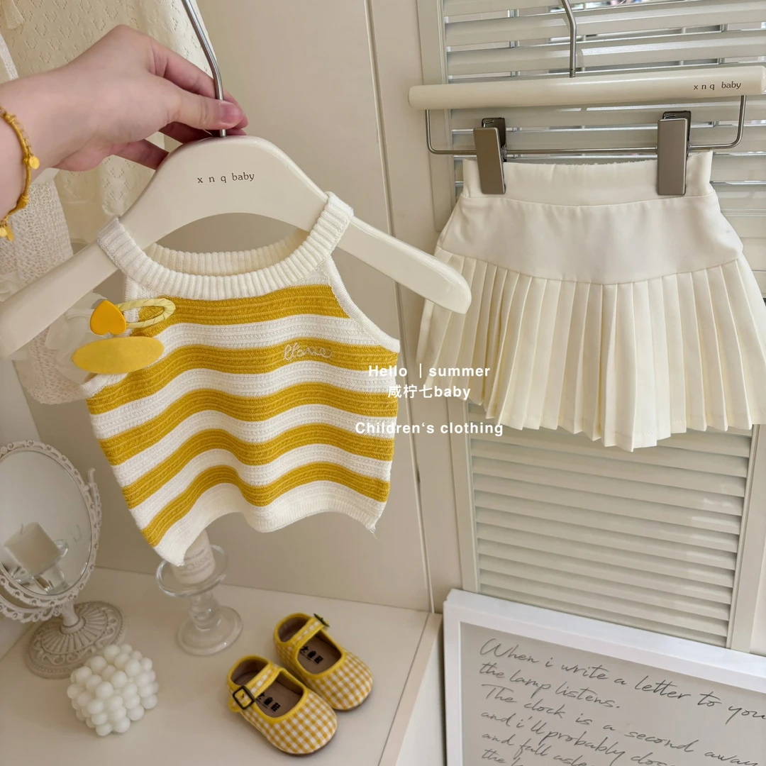 【咸柠七】韩版童装2025新款夏季女童套装挂脖条纹针织背心百褶裙