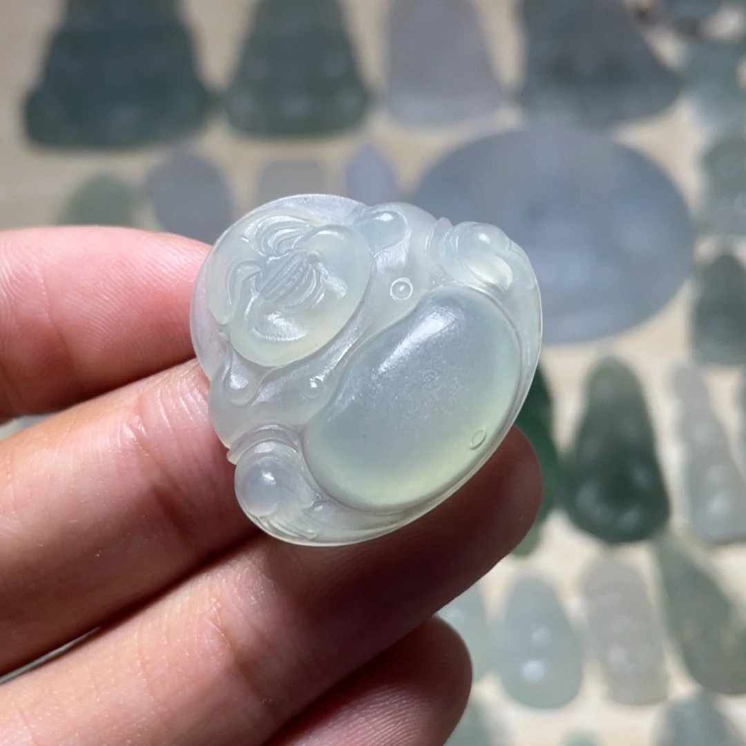未镶嵌定制翡翠佛