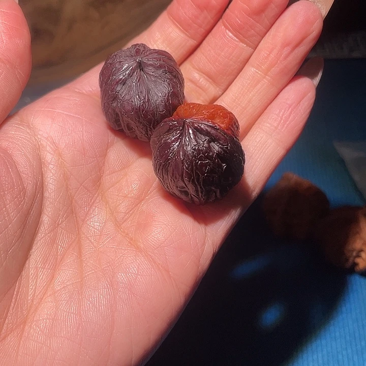 文玩核桃吊坠小手捻