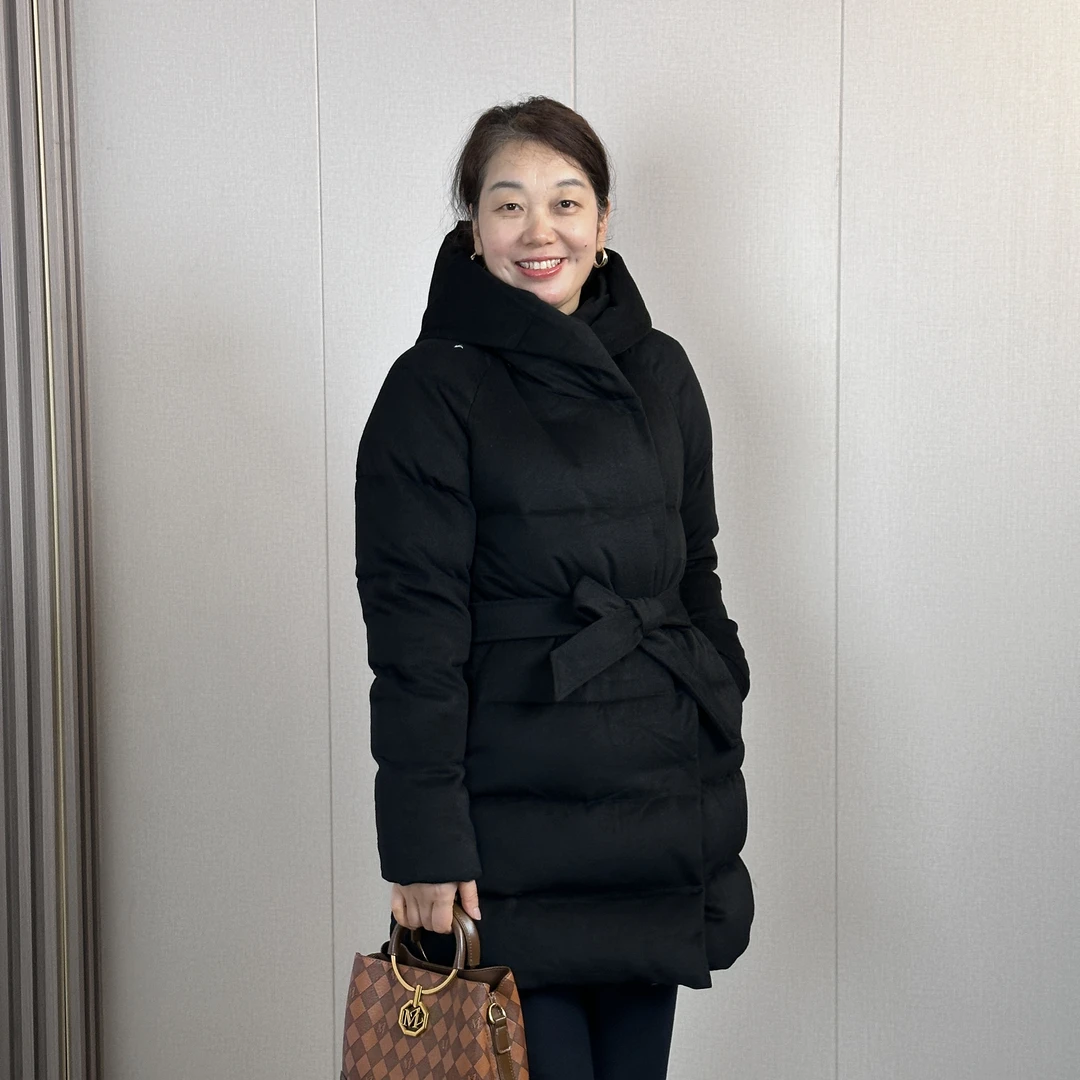 高端新款高定女士简约加厚保暖户外百搭中长款连帽鹅绒服