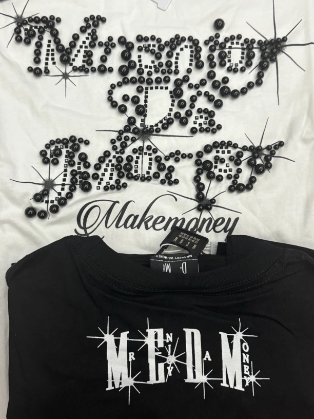 M家珍珠款刺绣款短袖