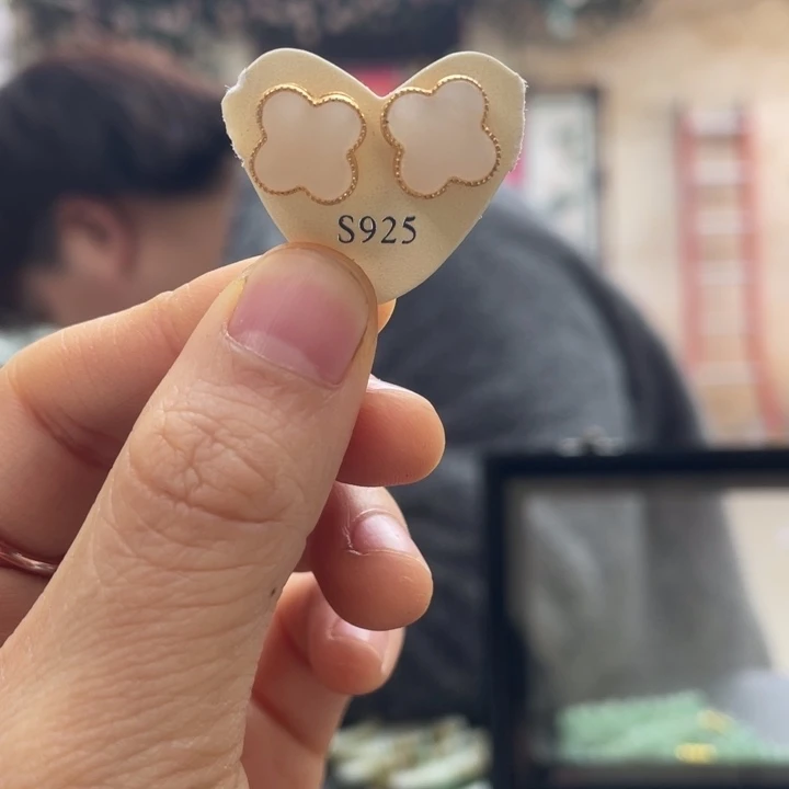 和田玉银S925镶嵌耳饰白玉耳钉一对