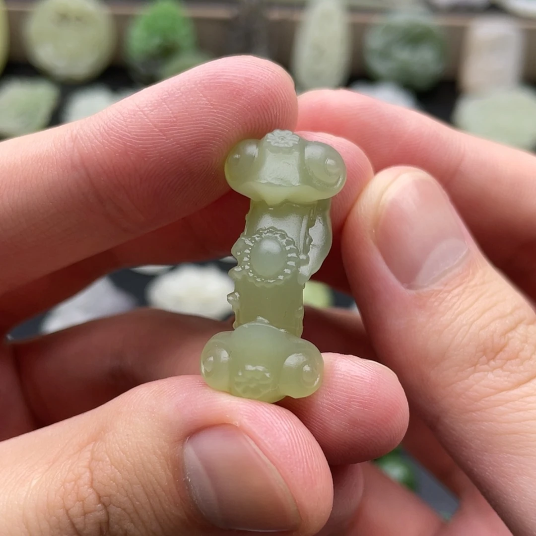 【闪购商品】颈饰未镶嵌和田玉