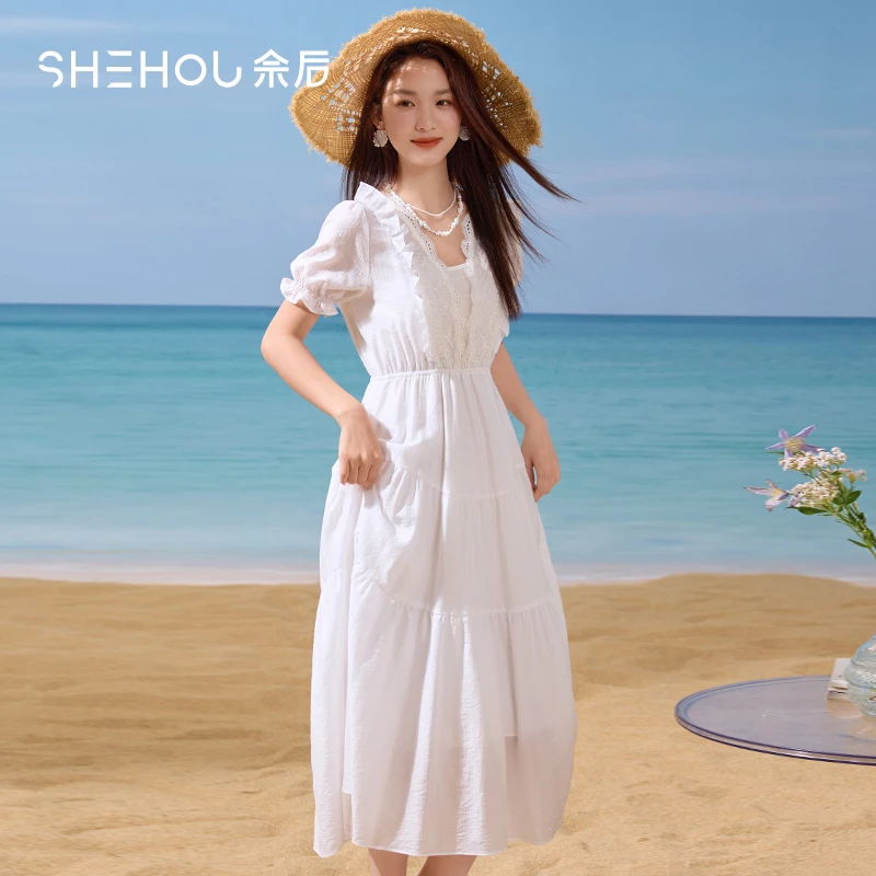 佘后2025夏装法式浪漫风度假约会仙气拉满蕾丝V领连衣裙