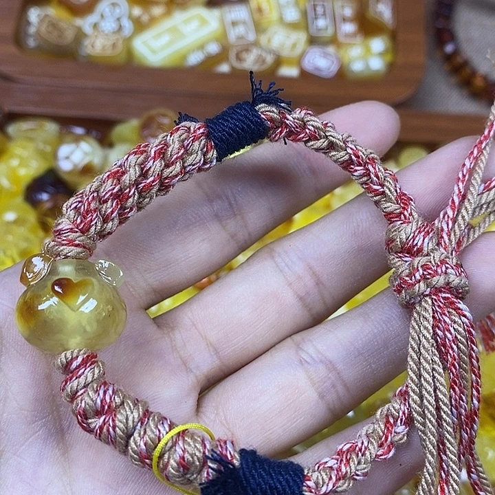 吊坠橄榄核福利熊头手串
