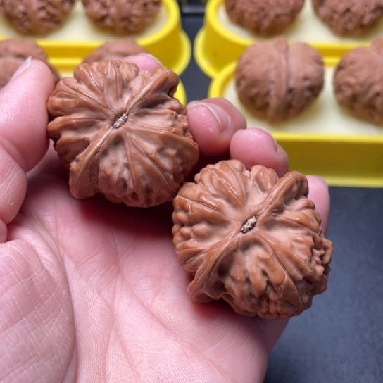 【闪购商品】把件文玩核桃爷**冷凤凰台………