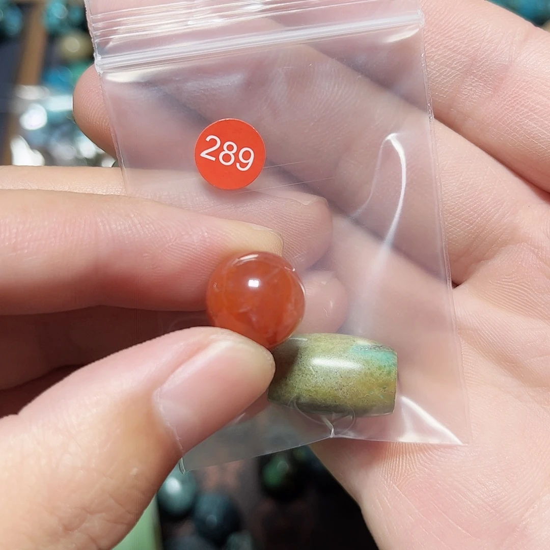 杉***湖玛瑙/玉髓未镶嵌圆珠桶珠老型手串！！