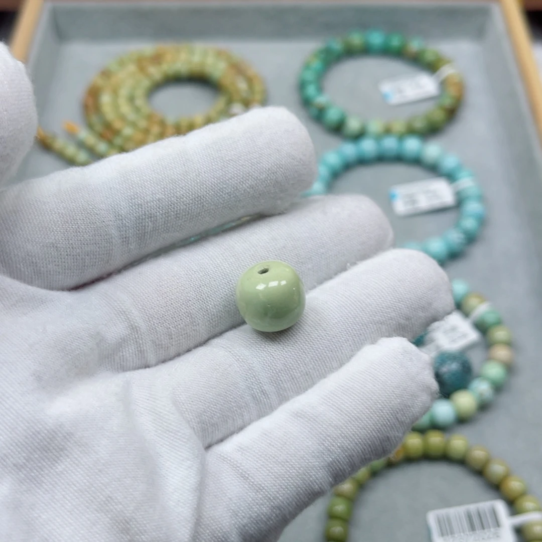 绿松石未镶嵌挂件